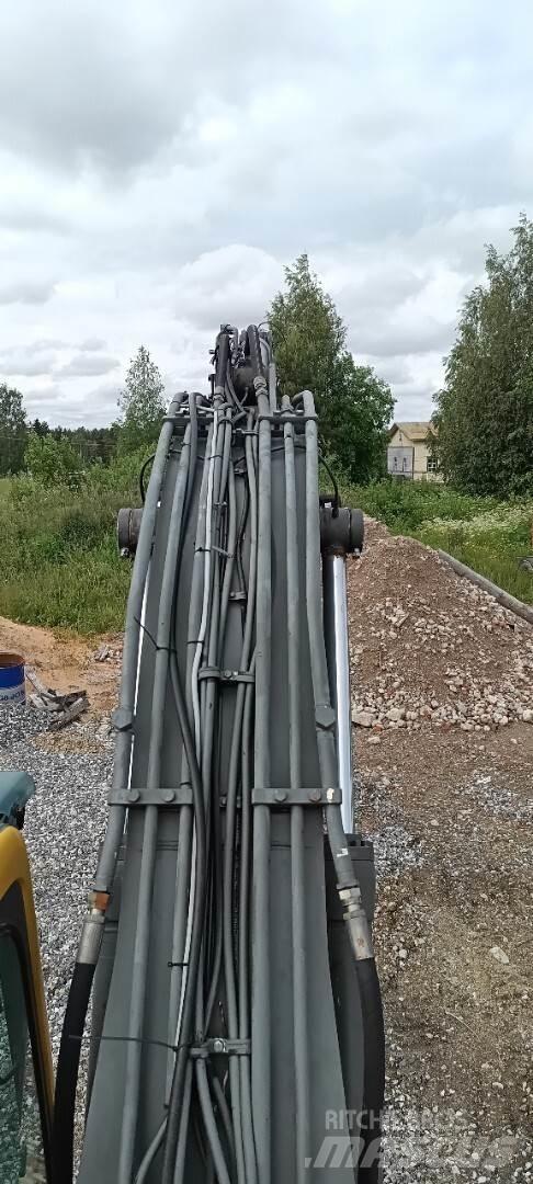 Volvo 210 B Верижен екскаватор