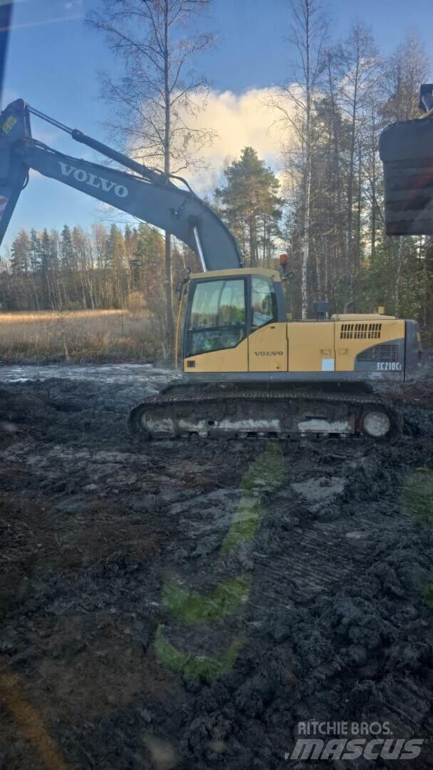 Volvo 210C Верижен екскаватор