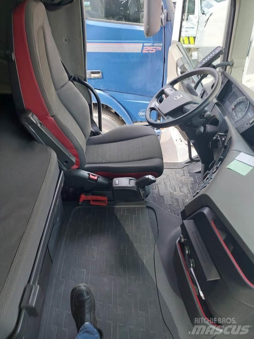 Volvo FH500 8x4 Камиони с кран с кука