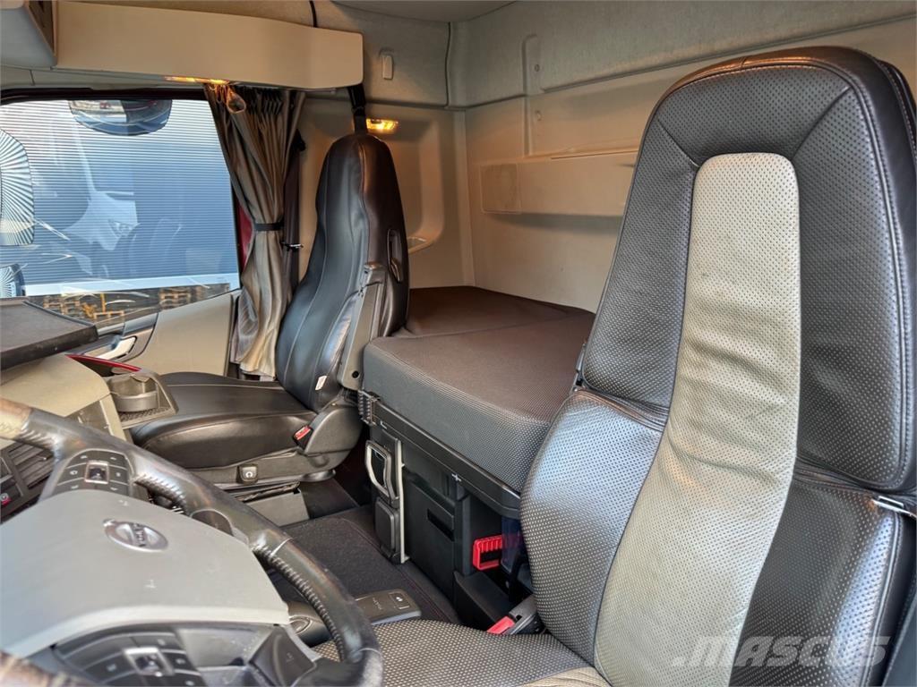 Volvo FH540 8X4 Автокранове