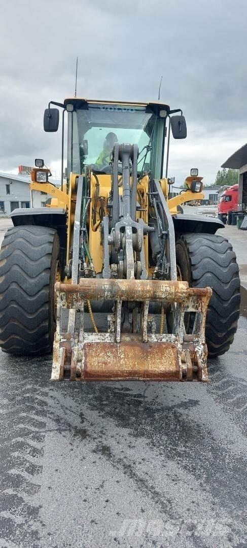 Volvo L 120G Колесни товарачи