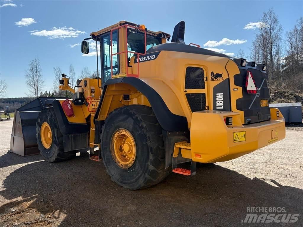 Volvo L 180 H Колесни товарачи