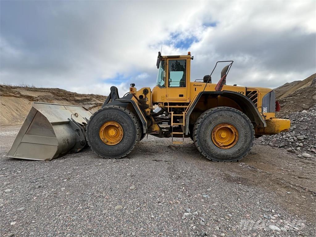Volvo L 220 E Колесни товарачи