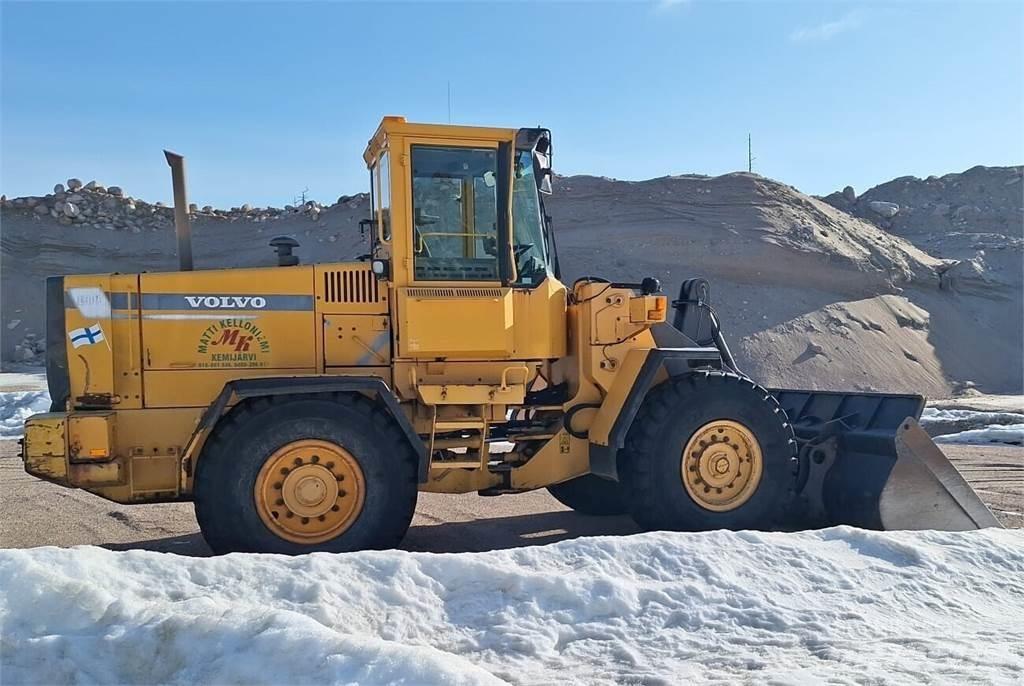 Volvo L 90 C Колесни товарачи
