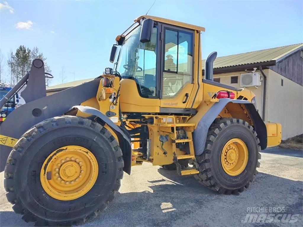 Volvo L 90 F Колесни товарачи