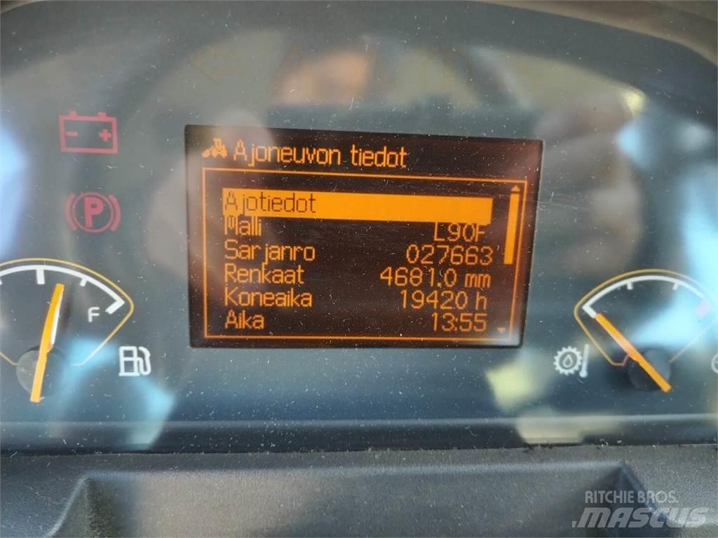 Volvo L 90 F Колесни товарачи