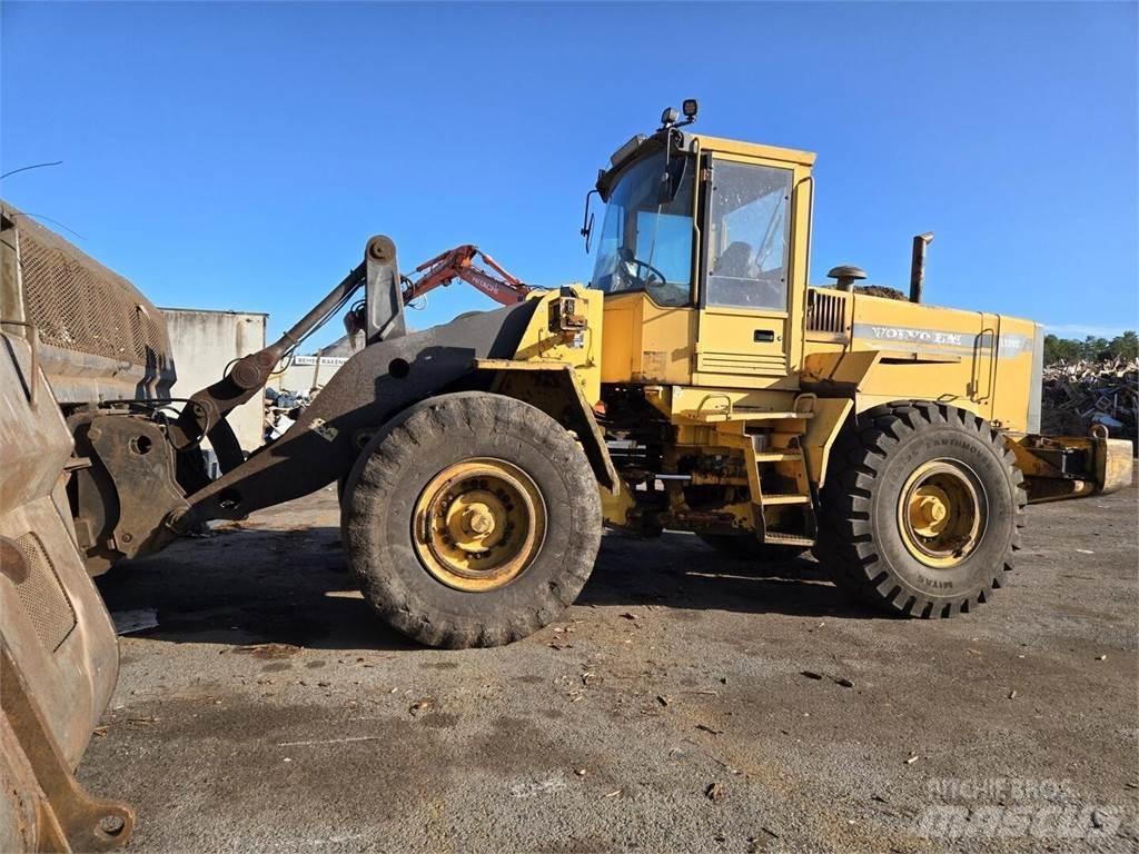 Volvo L120C Колесни товарачи