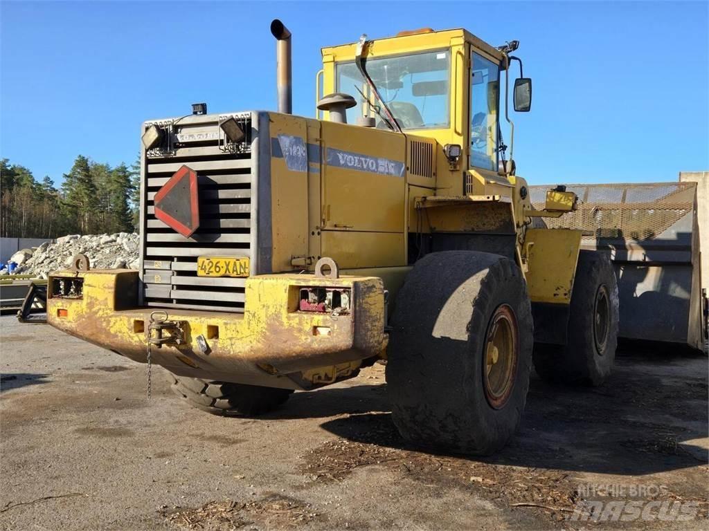 Volvo L120C Колесни товарачи
