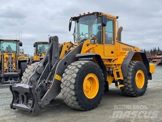 Volvo L120E Колесни товарачи