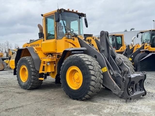 Volvo L120E Колесни товарачи