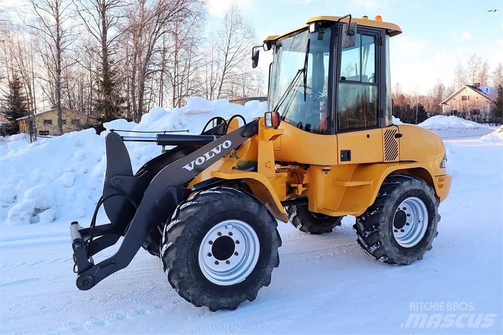 Volvo L30B Pro Колесни товарачи