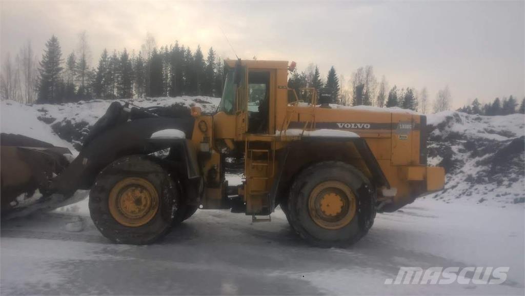 Volvo L330C Колесни товарачи