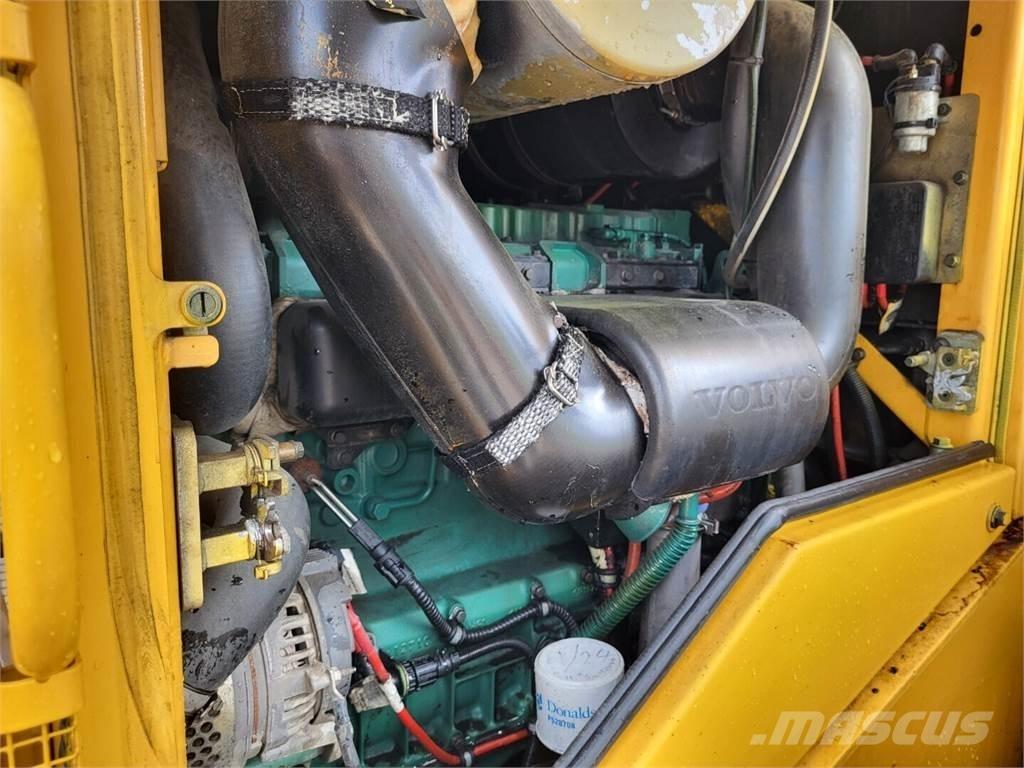 Volvo L60F Колесни товарачи