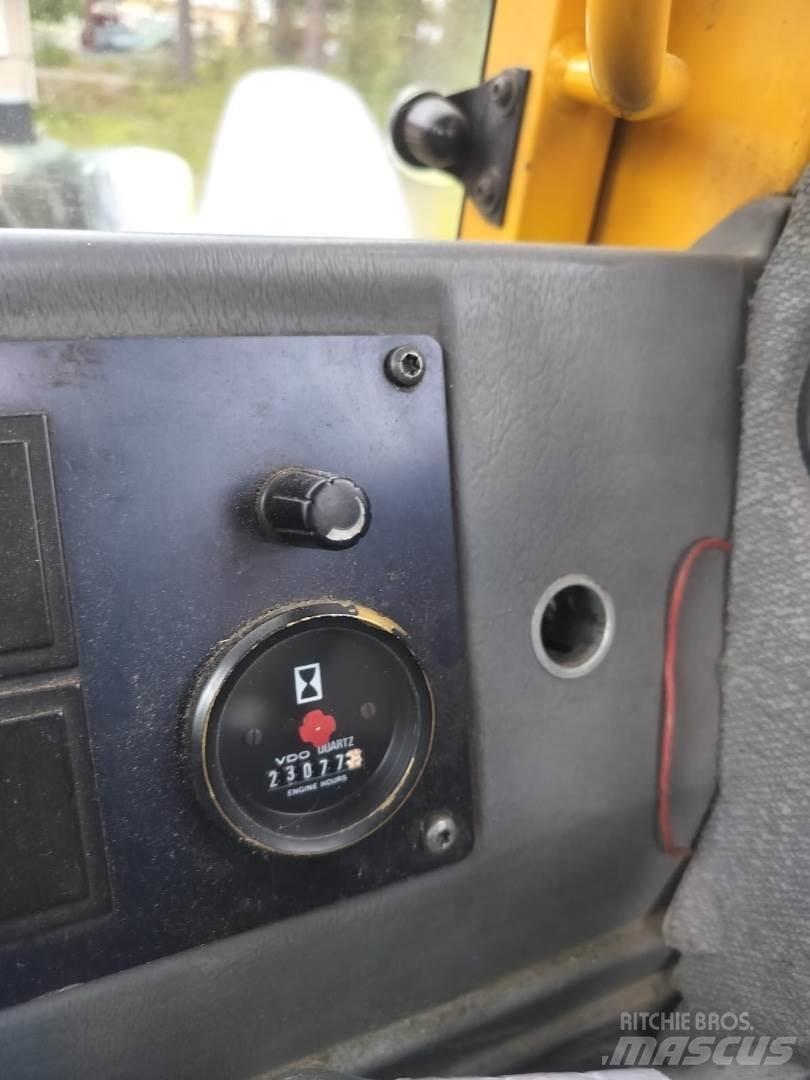 Volvo L70C Колесни товарачи