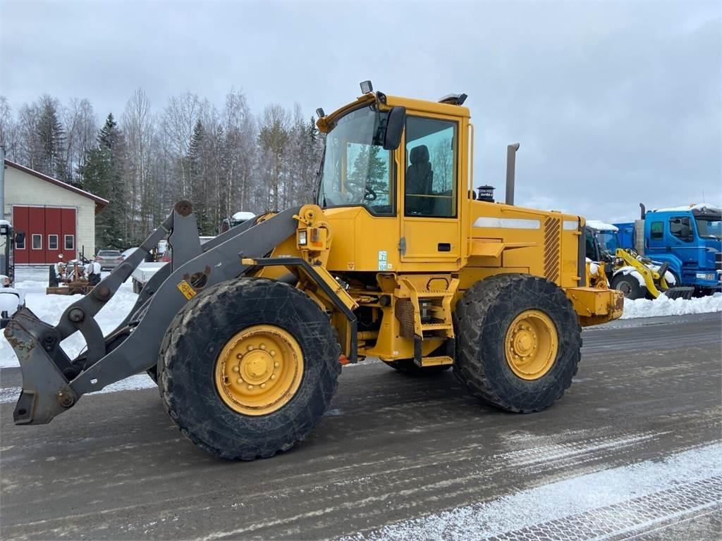 Volvo L70D Колесни товарачи