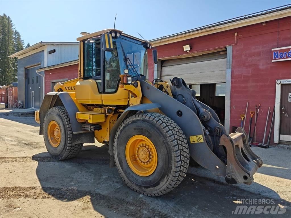 Volvo L70F Колесни товарачи