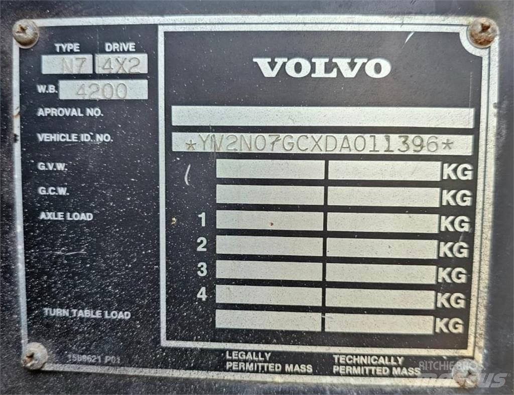 Volvo N7 6x2 Автокранове