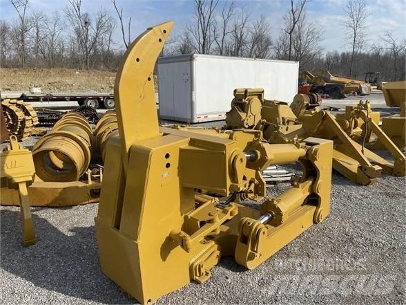 CAT D8 Скарификатор