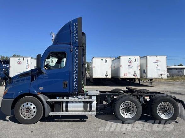 Freightliner CASCADIA 116 Влекачи