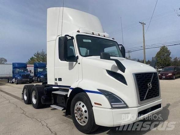 Volvo VNL64T300 Влекачи