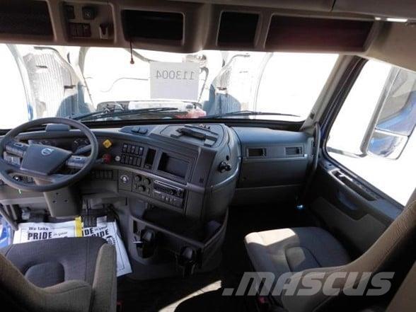 Volvo VNL64T860 Влекачи