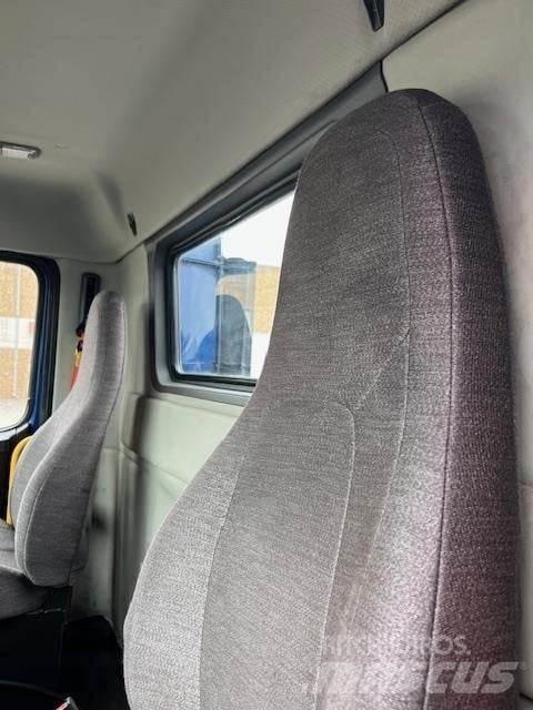 Volvo VNR64T300 Влекачи