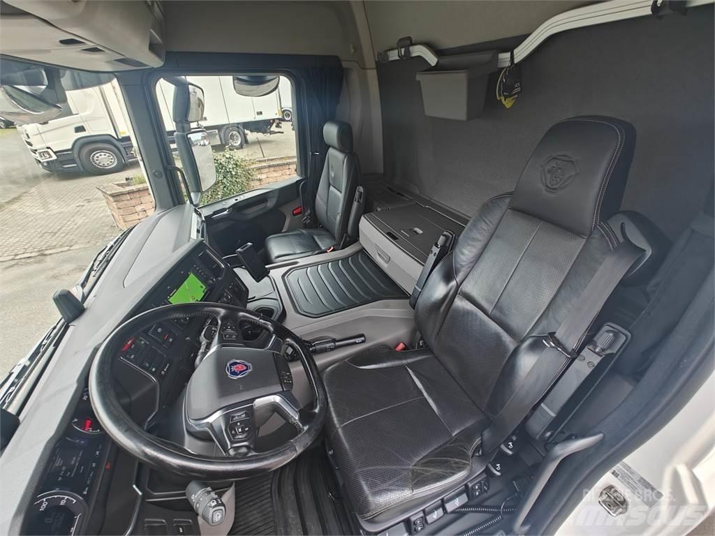 Scania P280 Каросерии