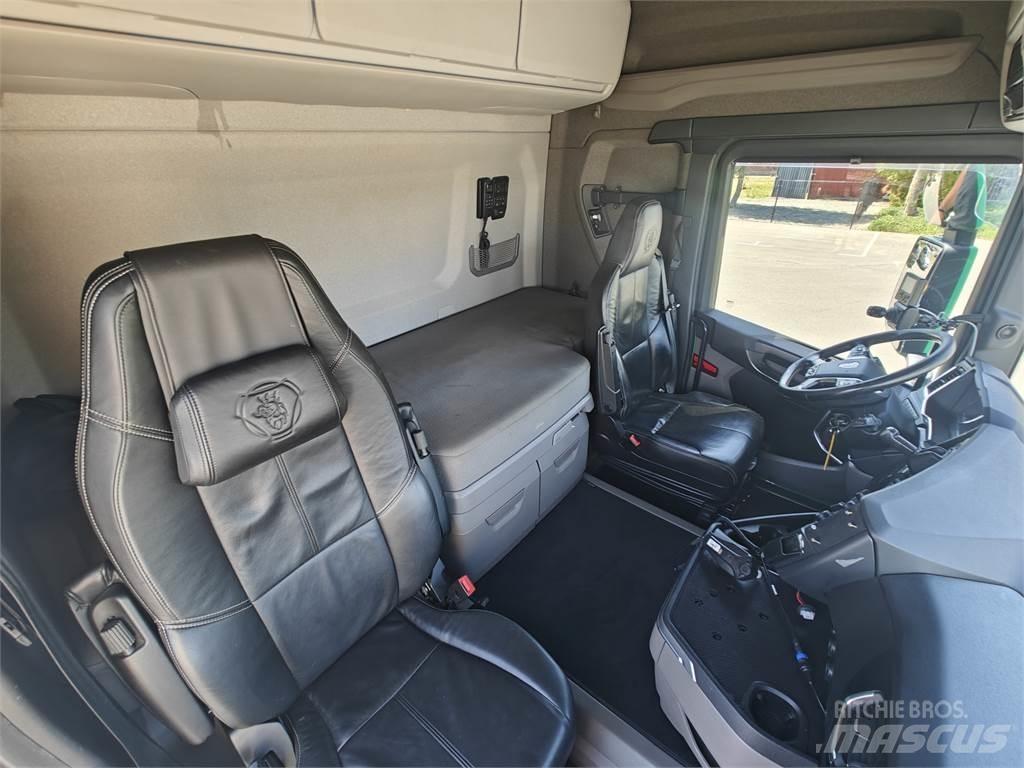 Scania R540 Камиони с кран с кука