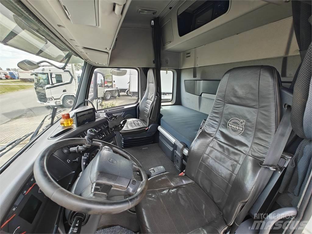 Volvo FH540 Камиони с кран с кука
