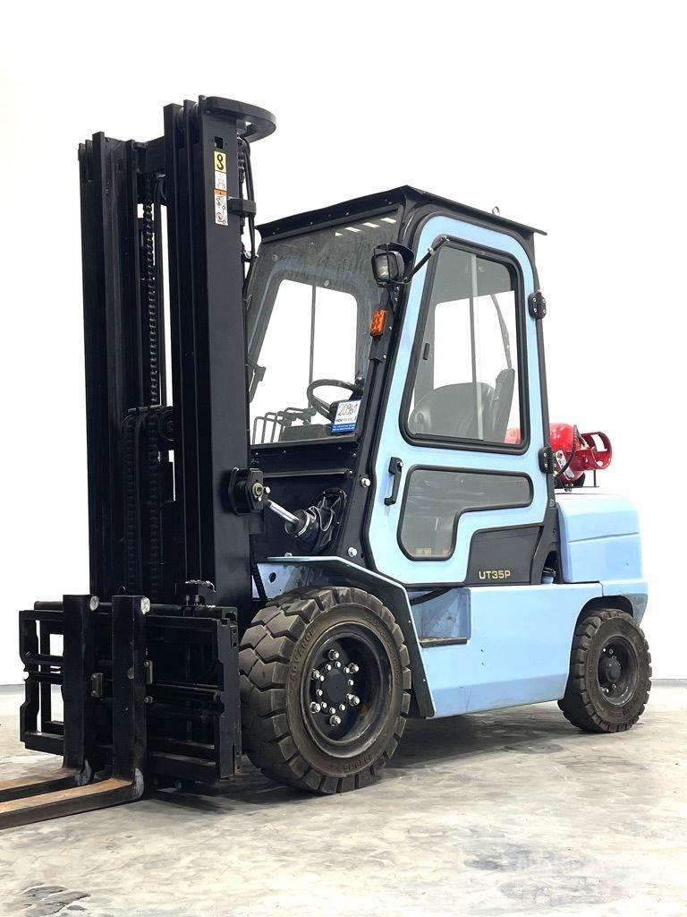 Hyster UT35P Камиони с АГУ