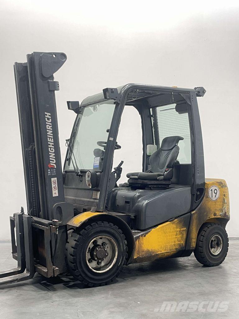 Jungheinrich DFG 430 Дизелови камиони