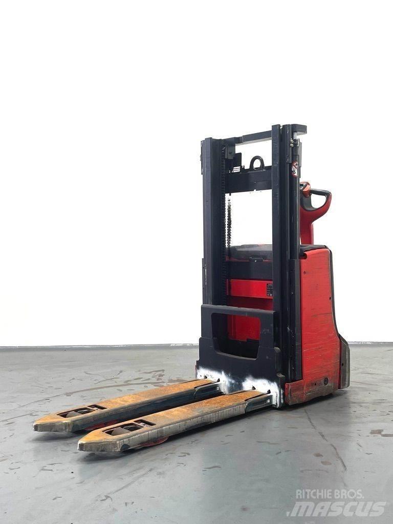 Linde D06-1160 Колички високоповдигачи с теглич