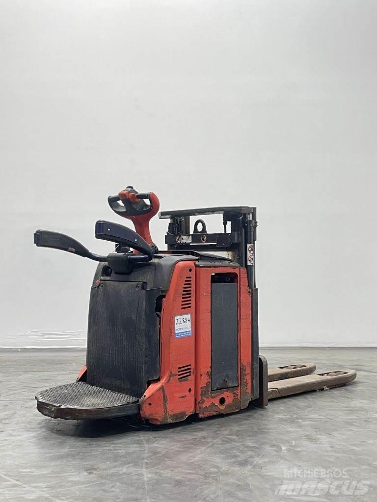 Linde D12AP Колички високоповдигачи с теглич