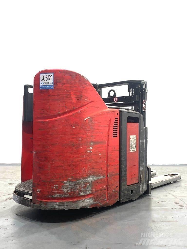 Linde D12HPSP-133 Колички високоповдигачи с теглич