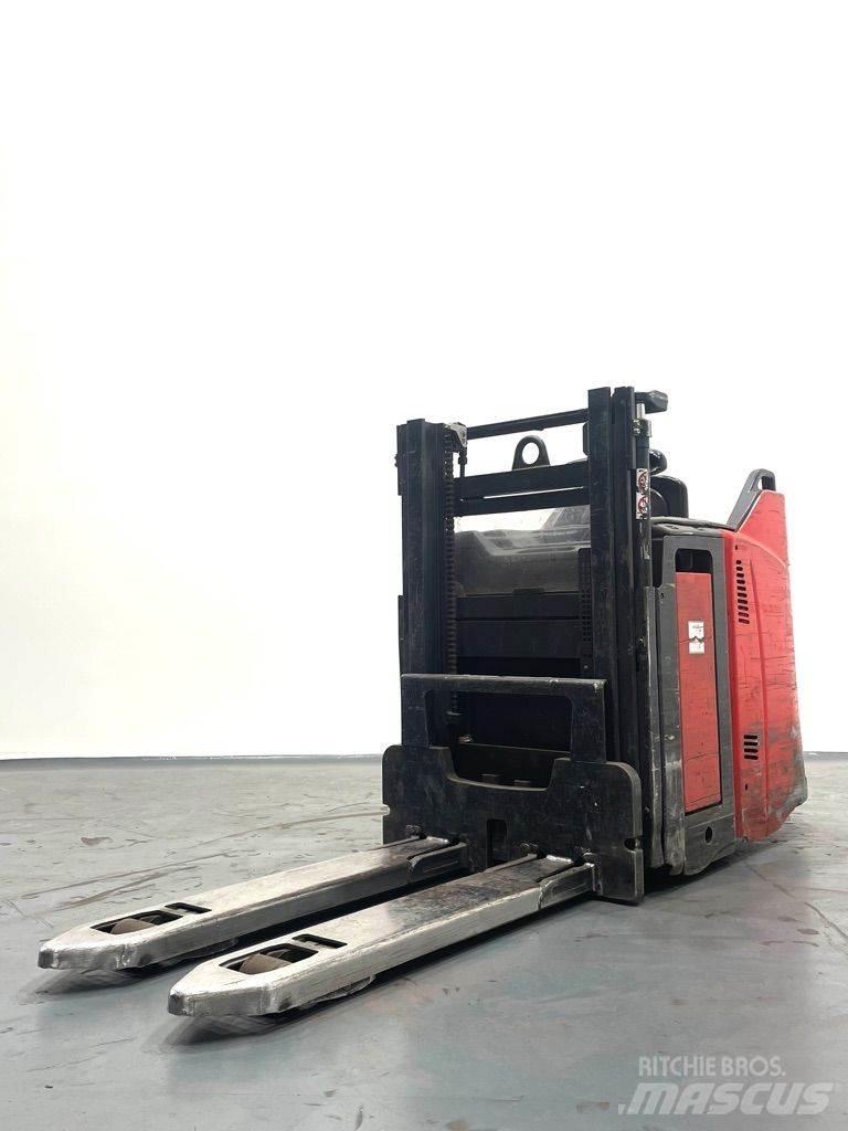 Linde D12HPSP-133 Колички високоповдигачи с теглич