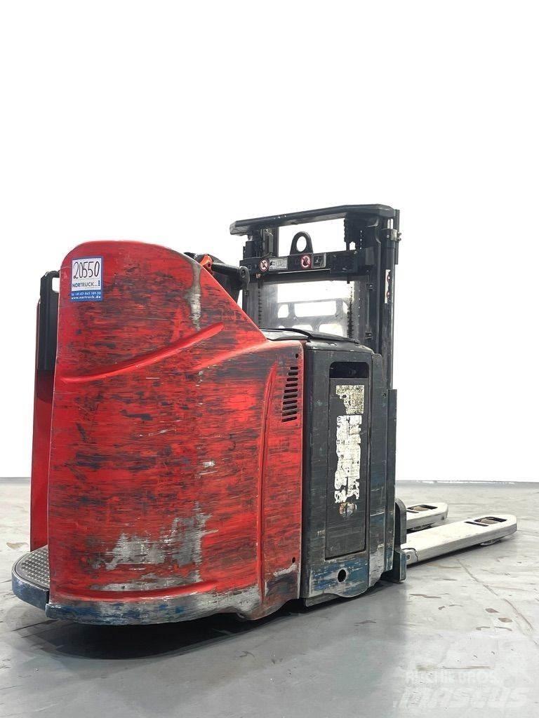 Linde D12HPSP-133 Колички високоповдигачи с теглич