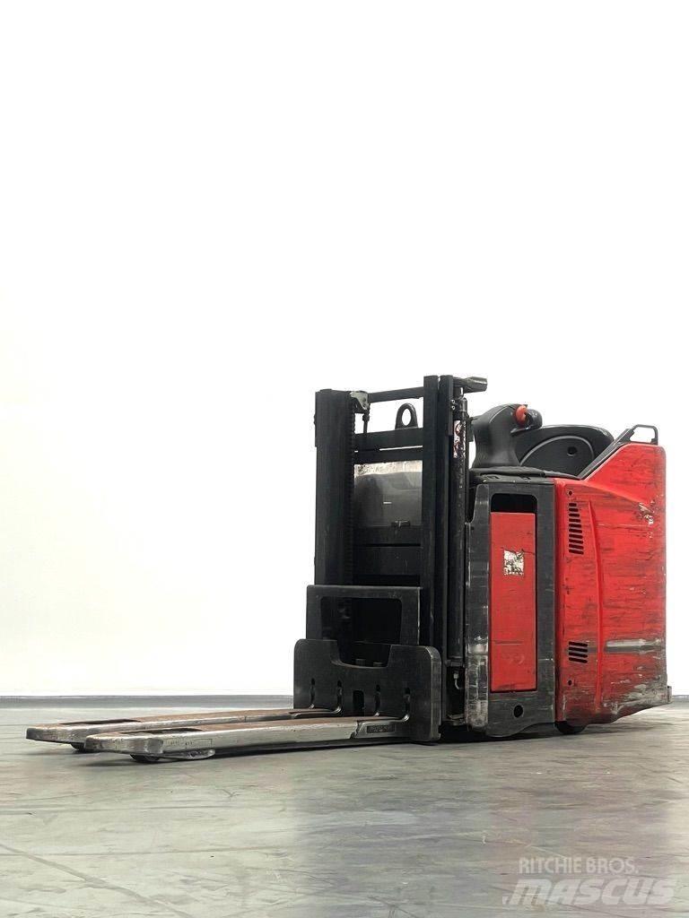 Linde D12HPSP-133 Колички високоповдигачи с теглич