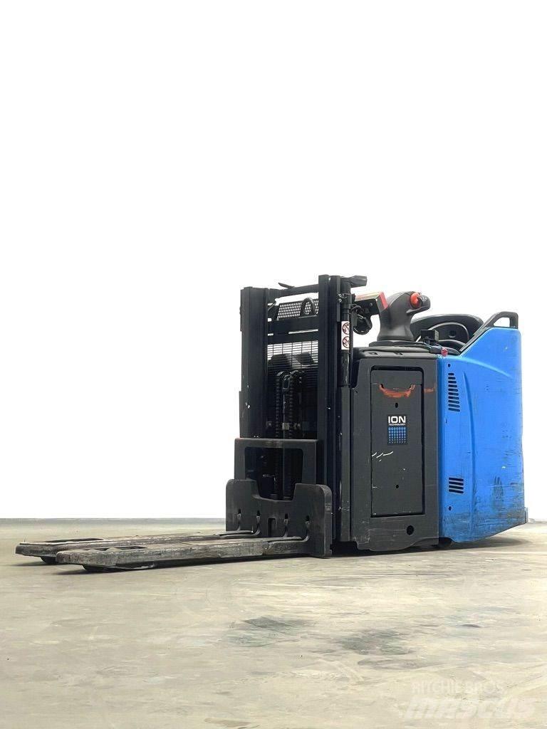 Linde D12HPSP-133 Колички високоповдигачи с теглич