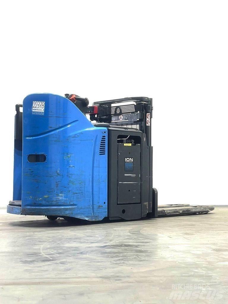 Linde D12HPSP-133 Колички високоповдигачи с теглич