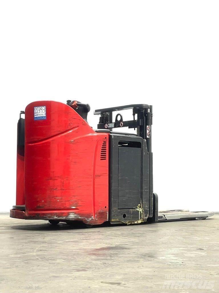 Linde D12HPSP-133 Колички високоповдигачи с теглич