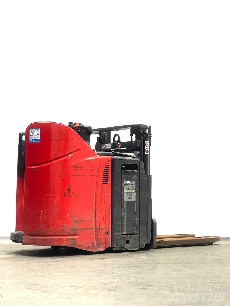 Linde D12HPSP-133 Колички високоповдигачи с теглич