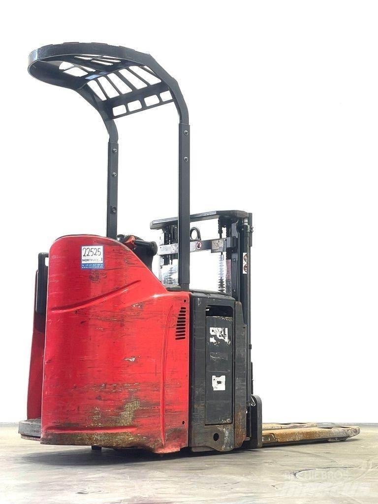 Linde D12HPSP-133 Колички високоповдигачи с теглич