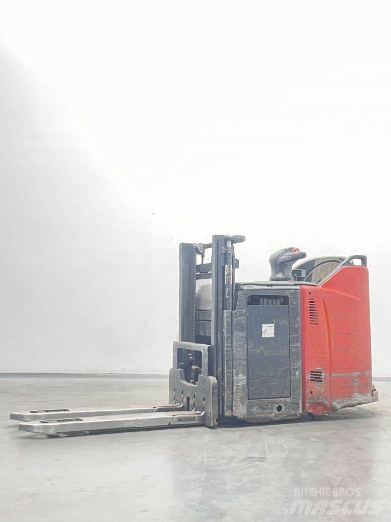 Linde D12HPSP-133 Колички високоповдигачи с теглич