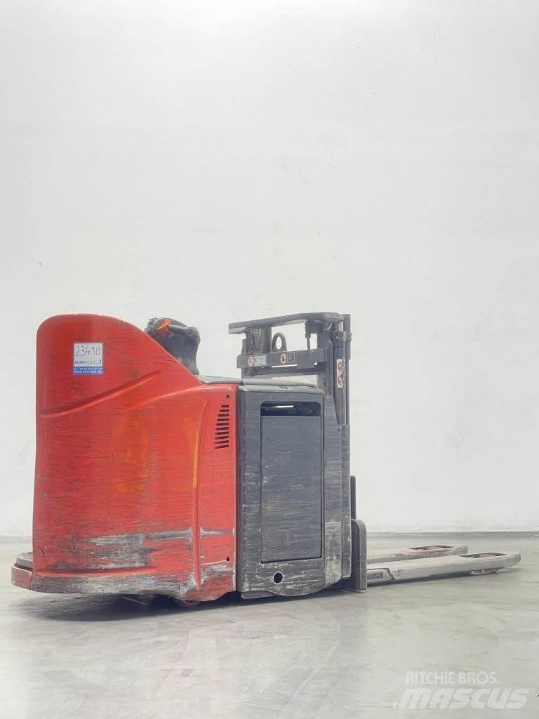 Linde D12HPSP-133 Колички високоповдигачи с теглич