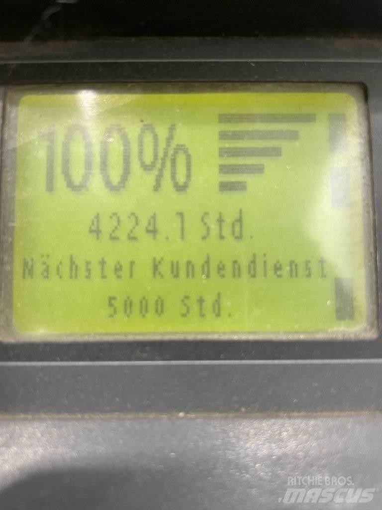 Linde D12HPSP-133 Колички високоповдигачи с теглич
