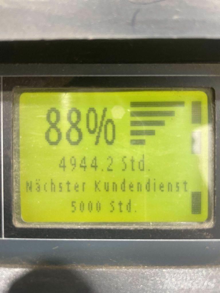 Linde D12HPSP-133 Колички високоповдигачи с теглич