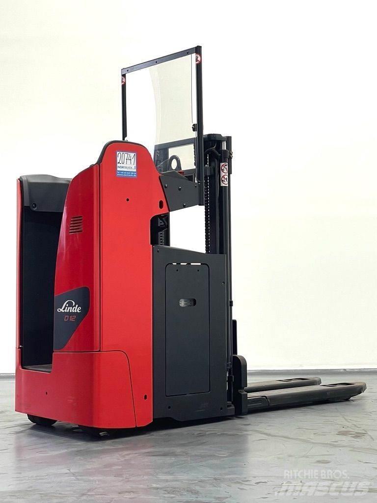 Linde D12SF-1164 Колички високоповдигачи с теглич