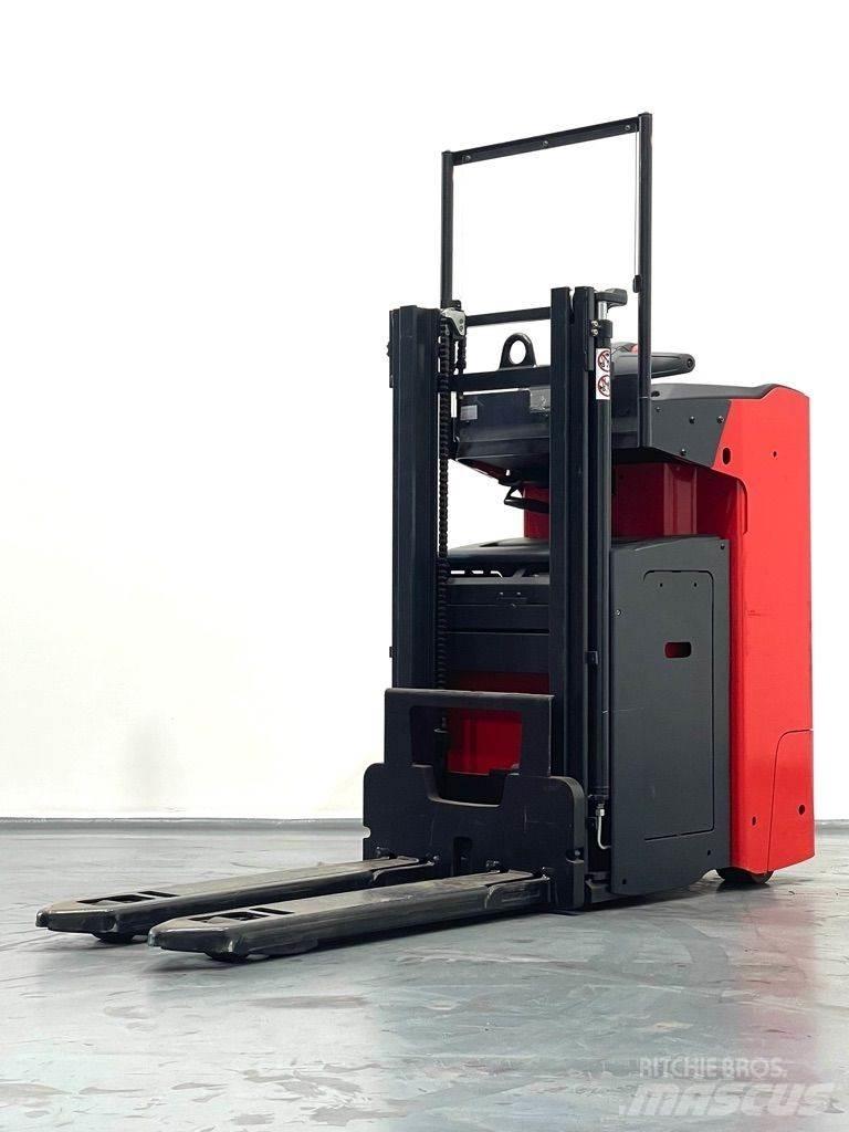 Linde D12SF-1164 Колички високоповдигачи с теглич