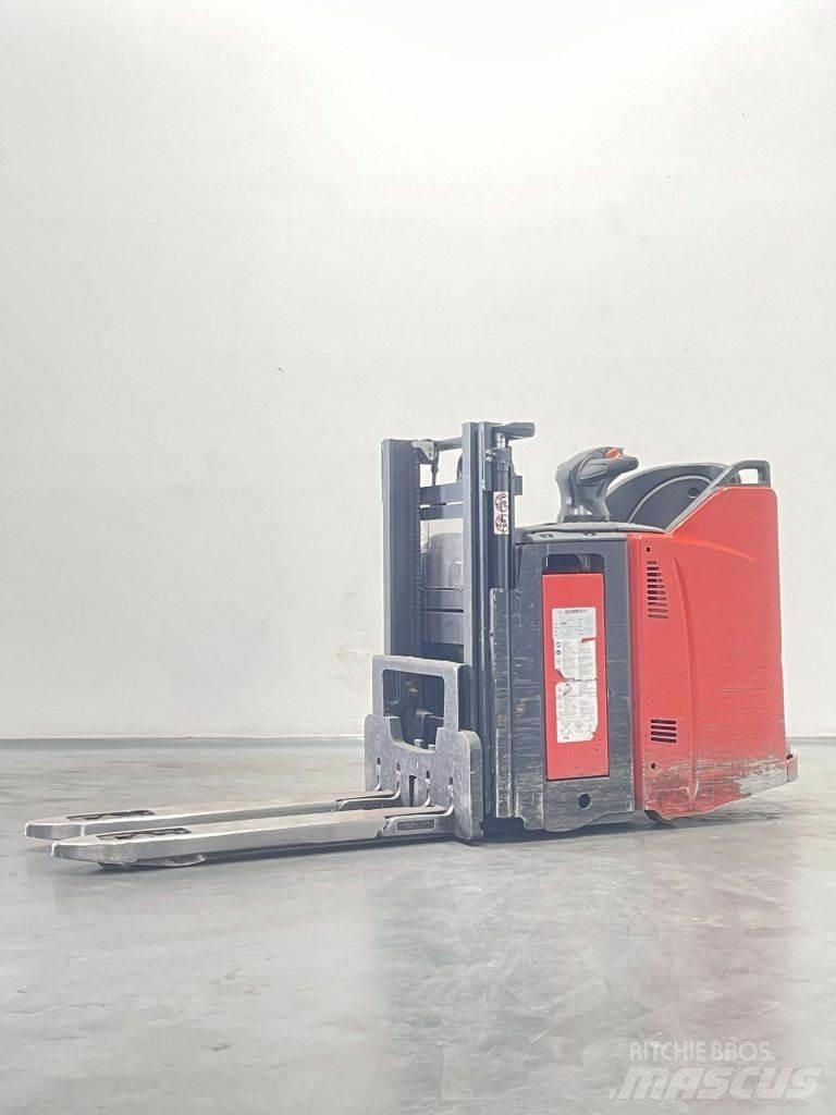 Linde D12SPHP-133 Колички високоповдигачи с теглич
