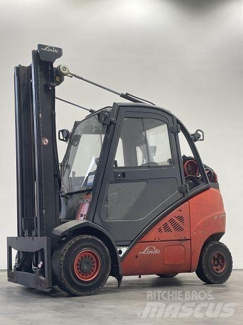 Linde H30T-01 393 Камиони с АГУ